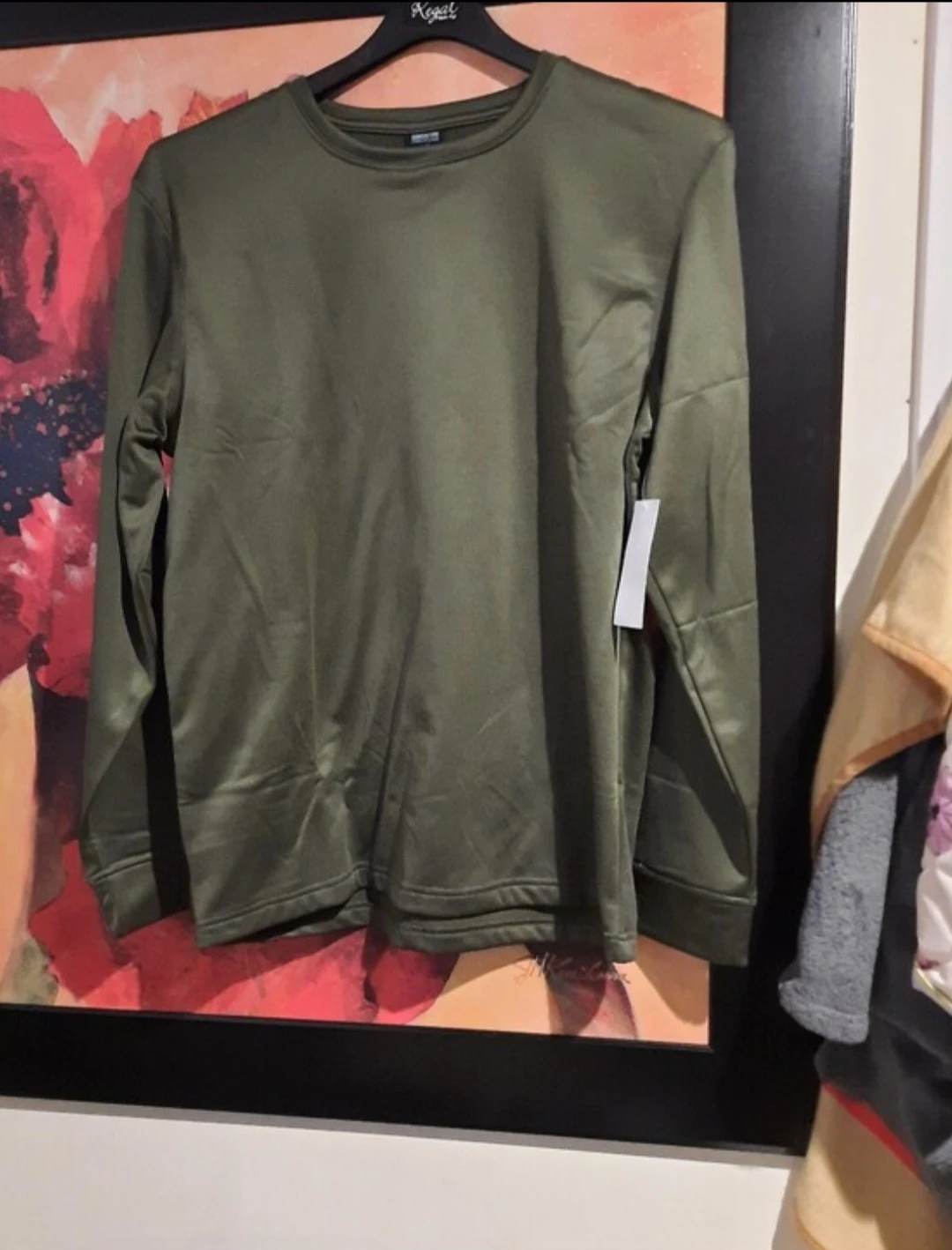 Men's Long Sleeve Shirt w/cellphone pocket on sleeve