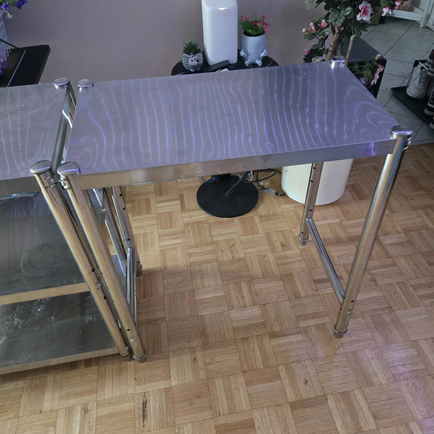Extra stainless steel table for kitchen