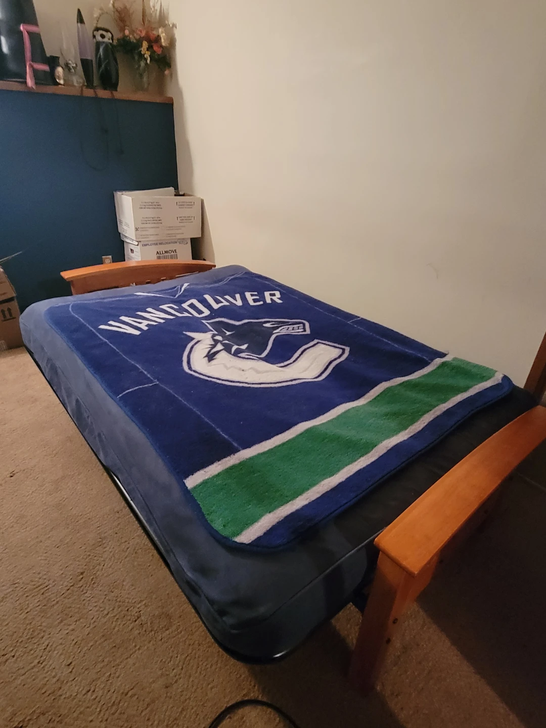 Blue Futon with Wooden Frame - photo 3