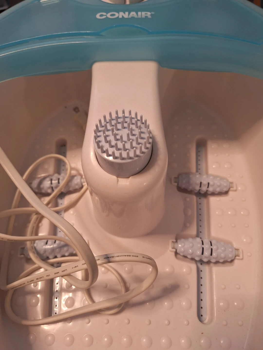 Conair Foot Spa with Heat and Vibration - photo 3