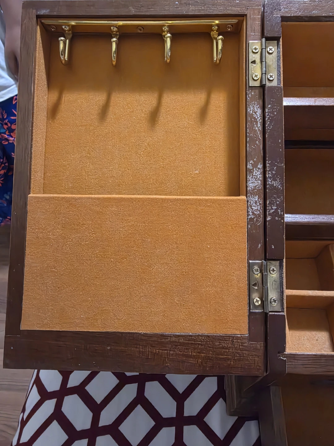 Vintage Wooden Jewellery Box with Mirrored Doors - photo 5