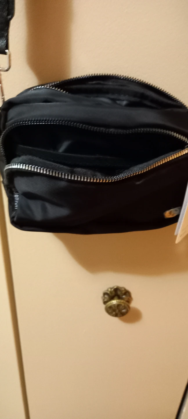 NEW Lululemon unisex Everywhere Crossbody Bag - Metal Hardware - photo 3