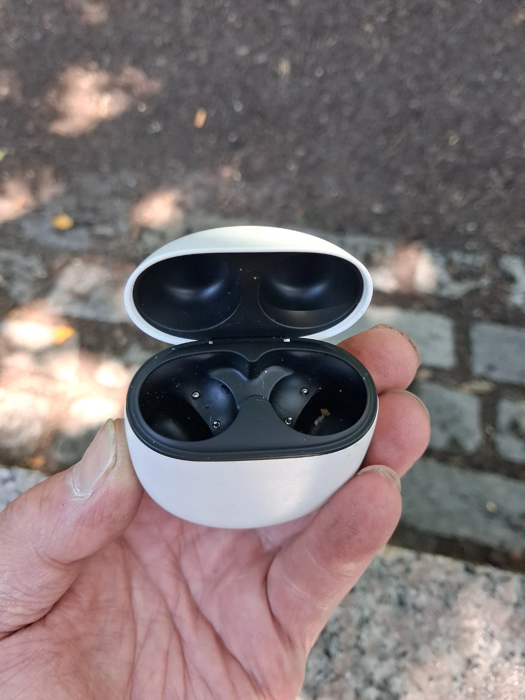 Google Pixle buds A-Series Charging Case - photo 4