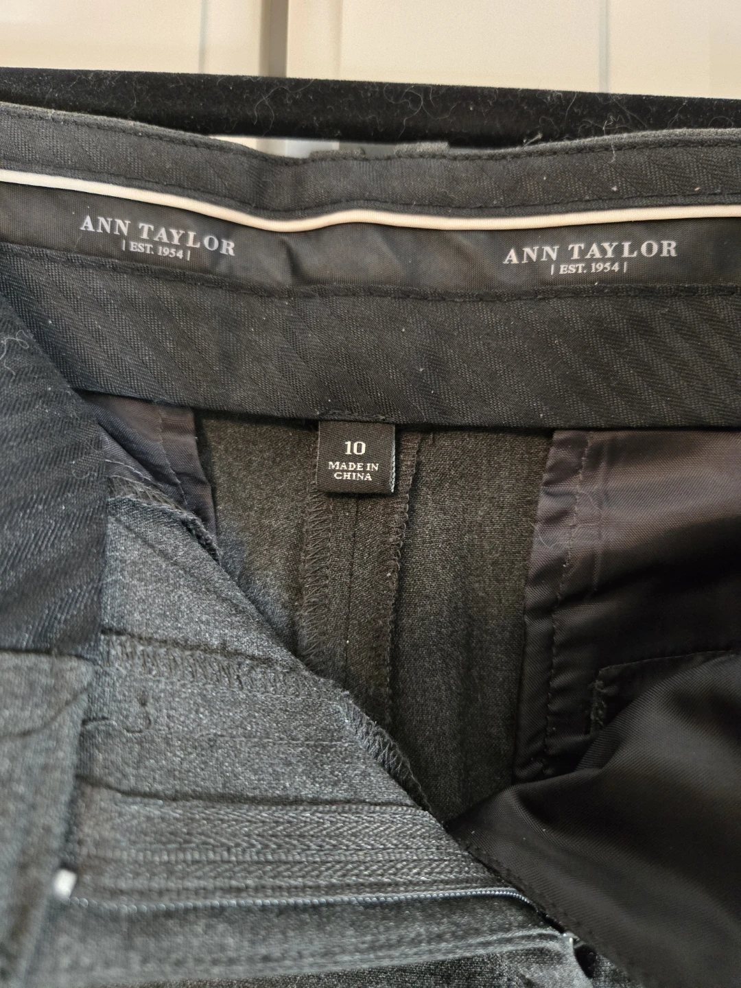 Ann Taylor Grey Dress Pants Size 10 - photo 2