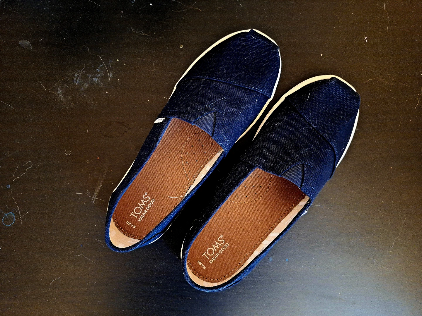 TOMS Navy Canvas Slip-On Shoes - EU 37 - 24 CM