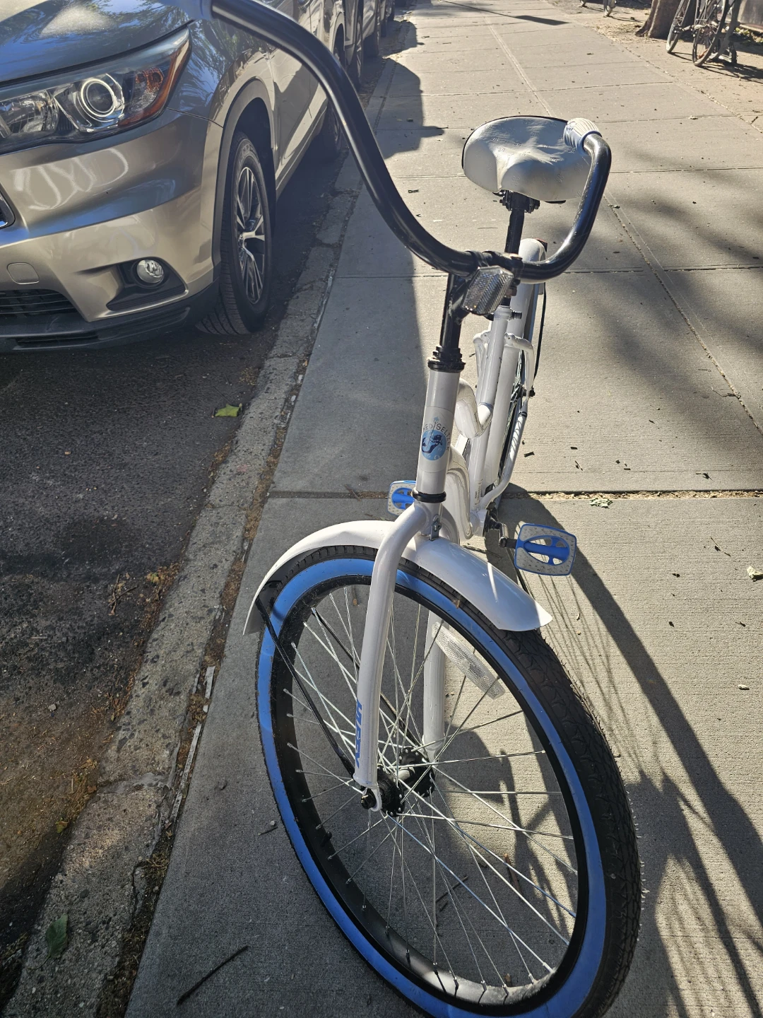 White Spiked Seltzer Cruiser Bike - photo 4