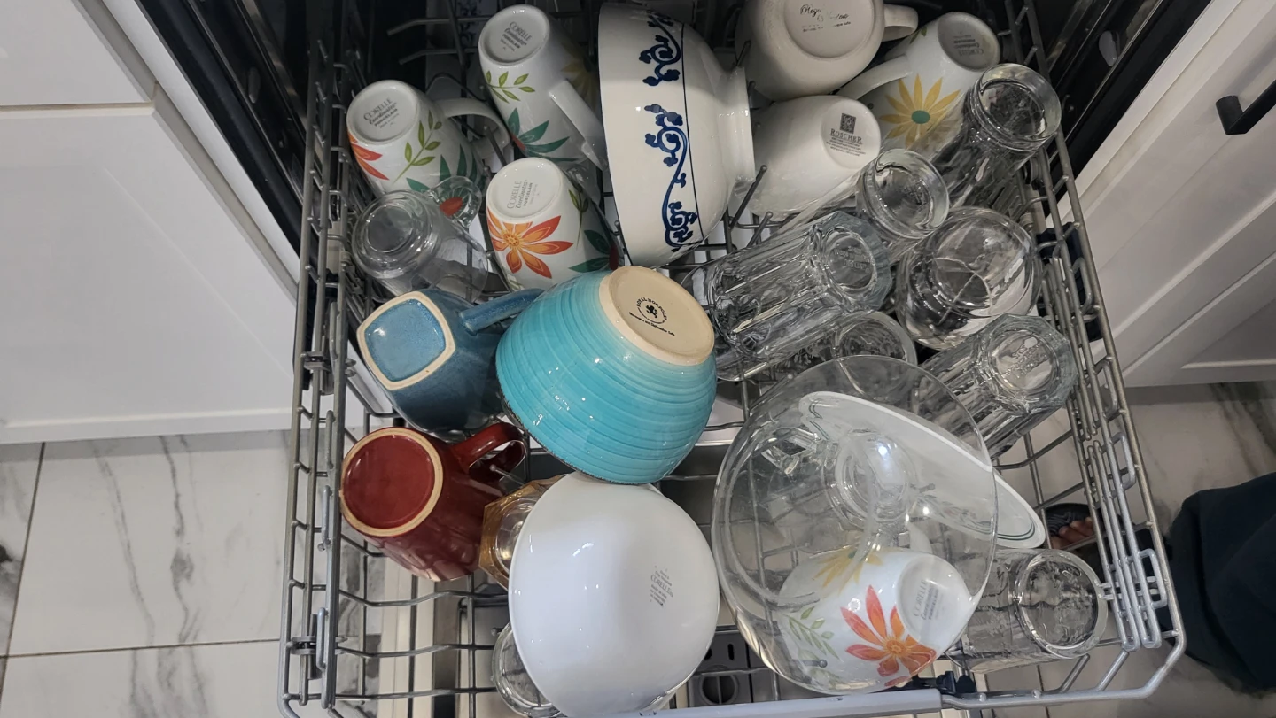 24" Samsung Dishwasher like new - photo 4
