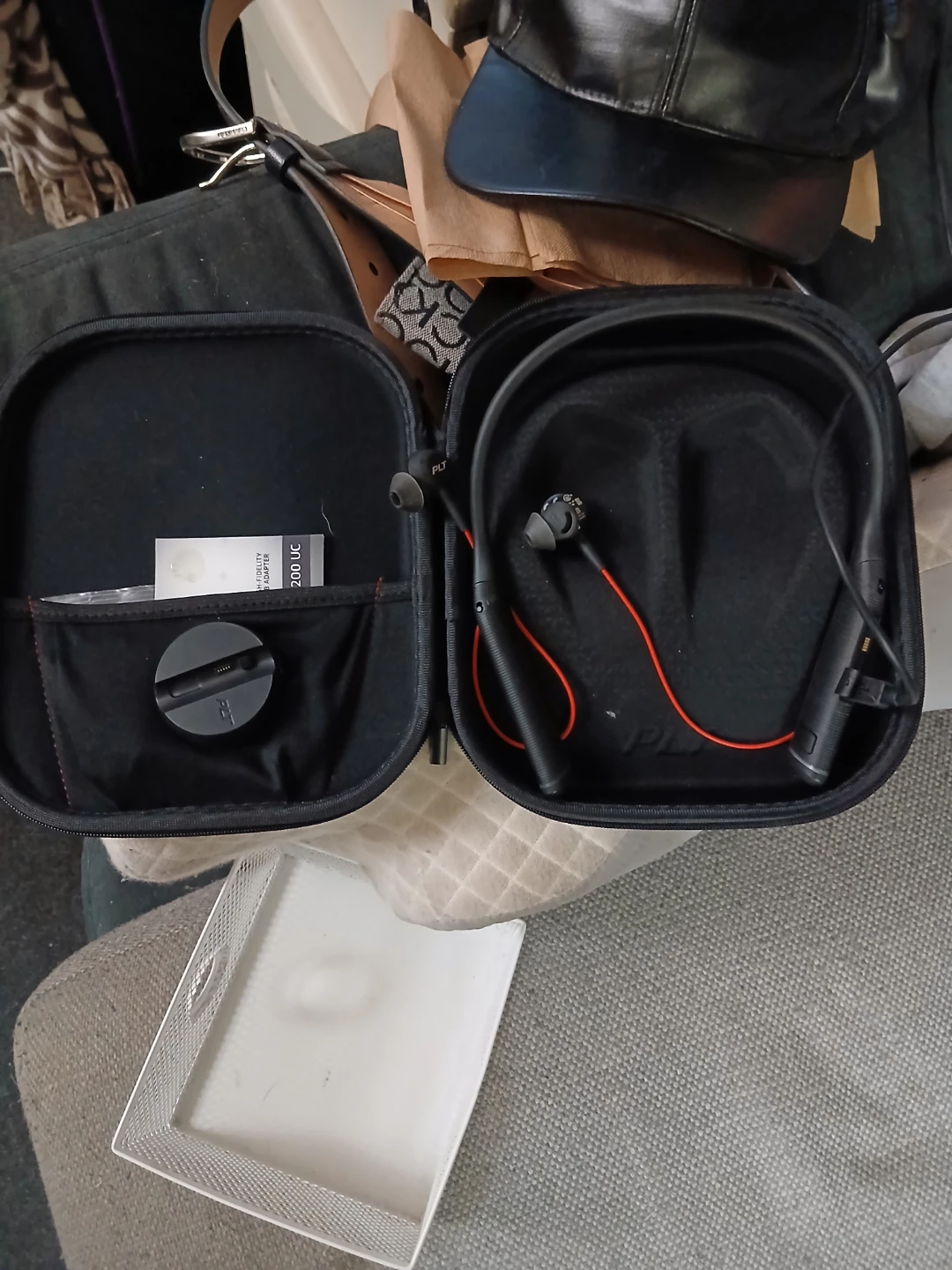 Plantronics Voyager 6200 UC Headset - photo 2