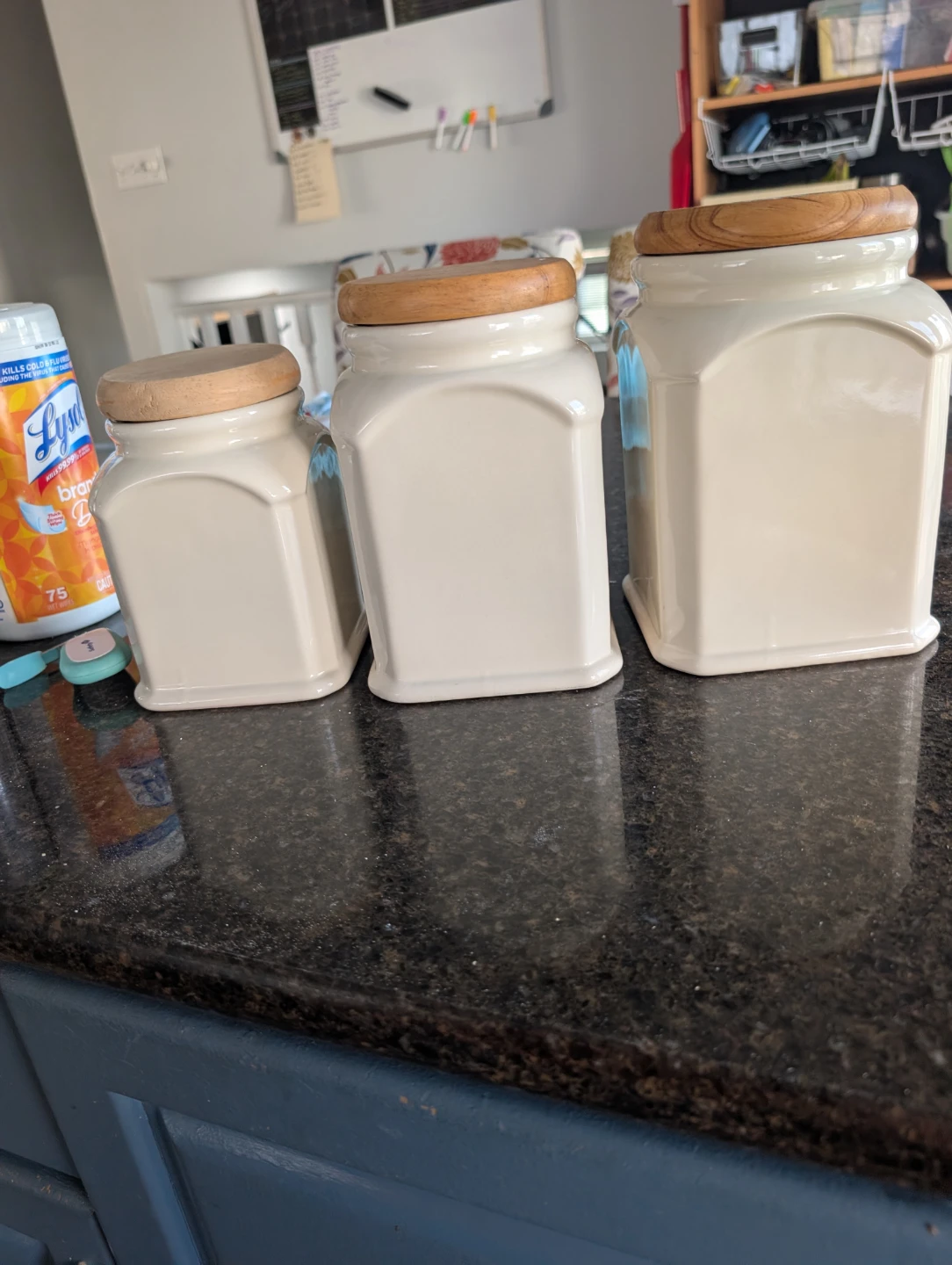Set of 3 Cream Ceramic Canisters with Wooden Lids - photo 2
