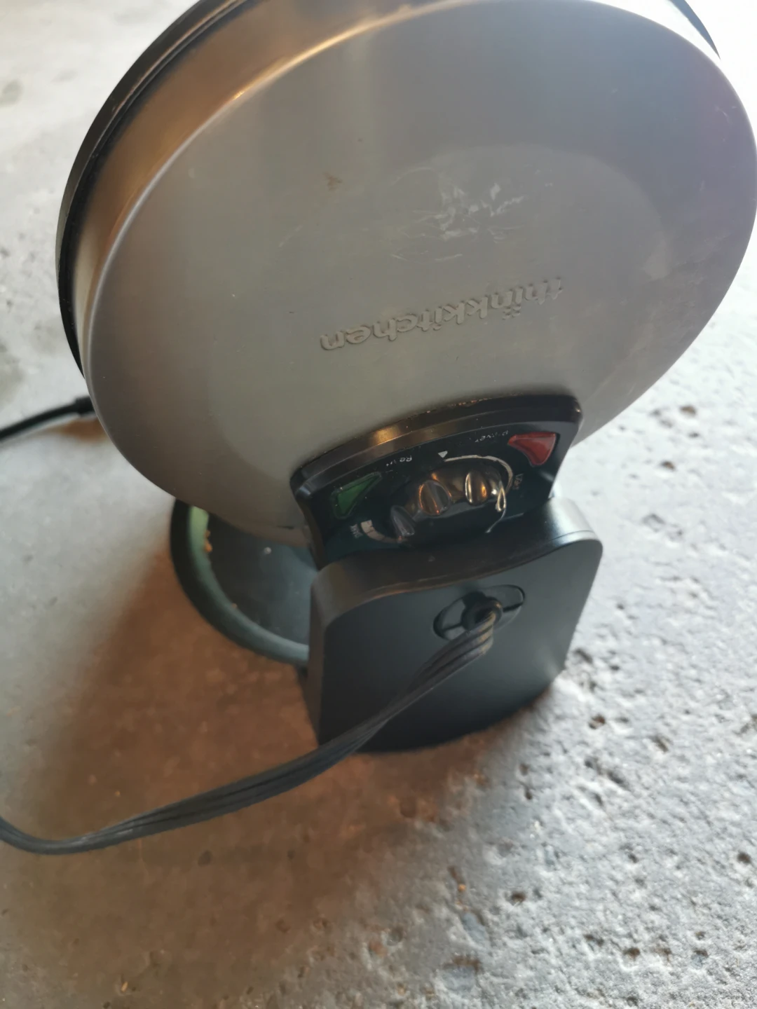 thinkKitchen Waffle Maker - photo 3