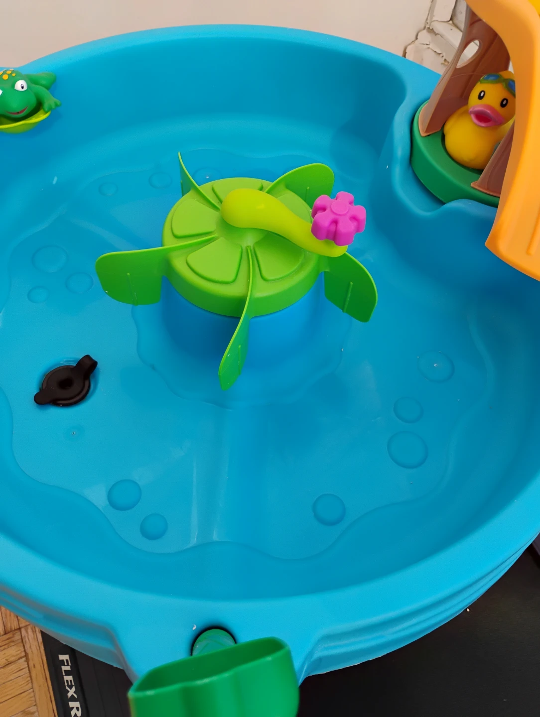 Step2 Water Table - photo 4