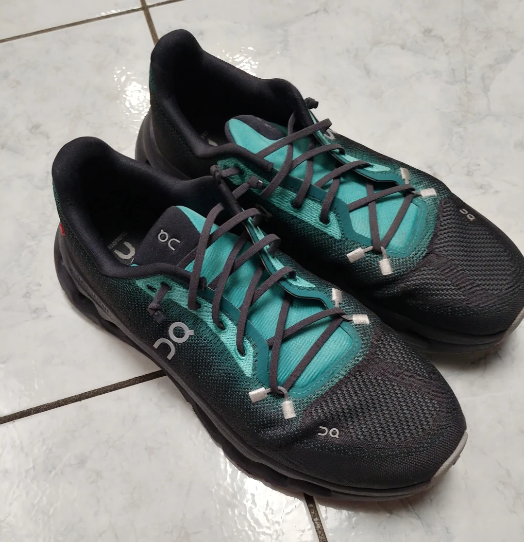 On Cloudtilt Men's Running Shoes (size 9) - photo 2