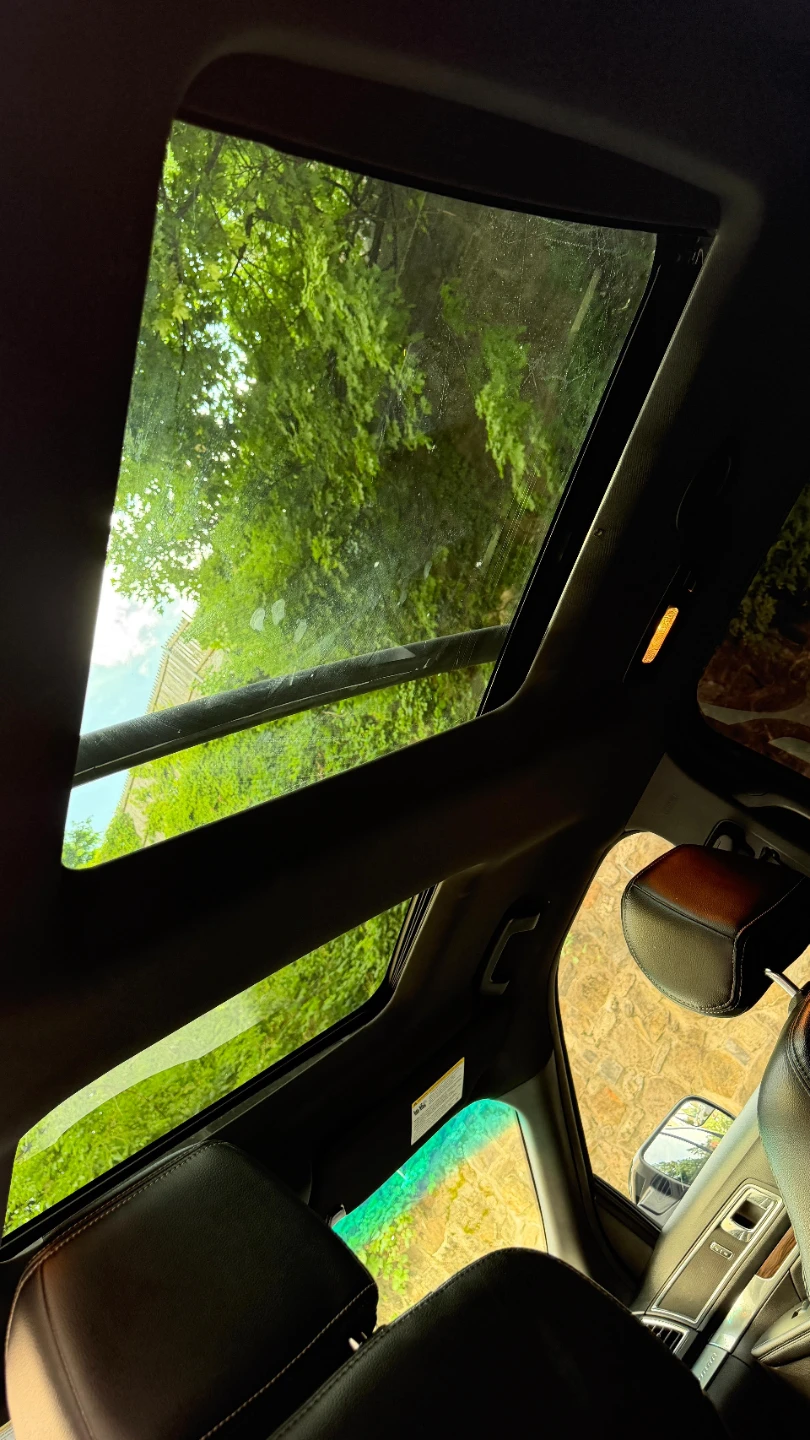 Black Ford Explorer Limited SUV - photo 4