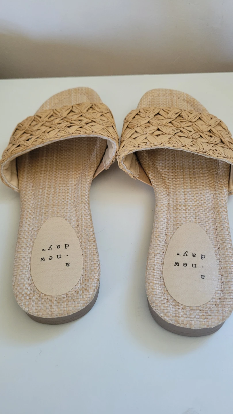 Woven Slide Sandals Size 6 - photo 3
