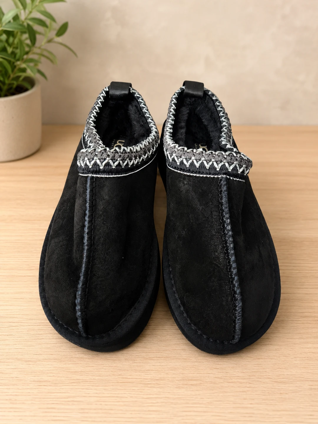 UGG Scuffette Slipper Black Suede