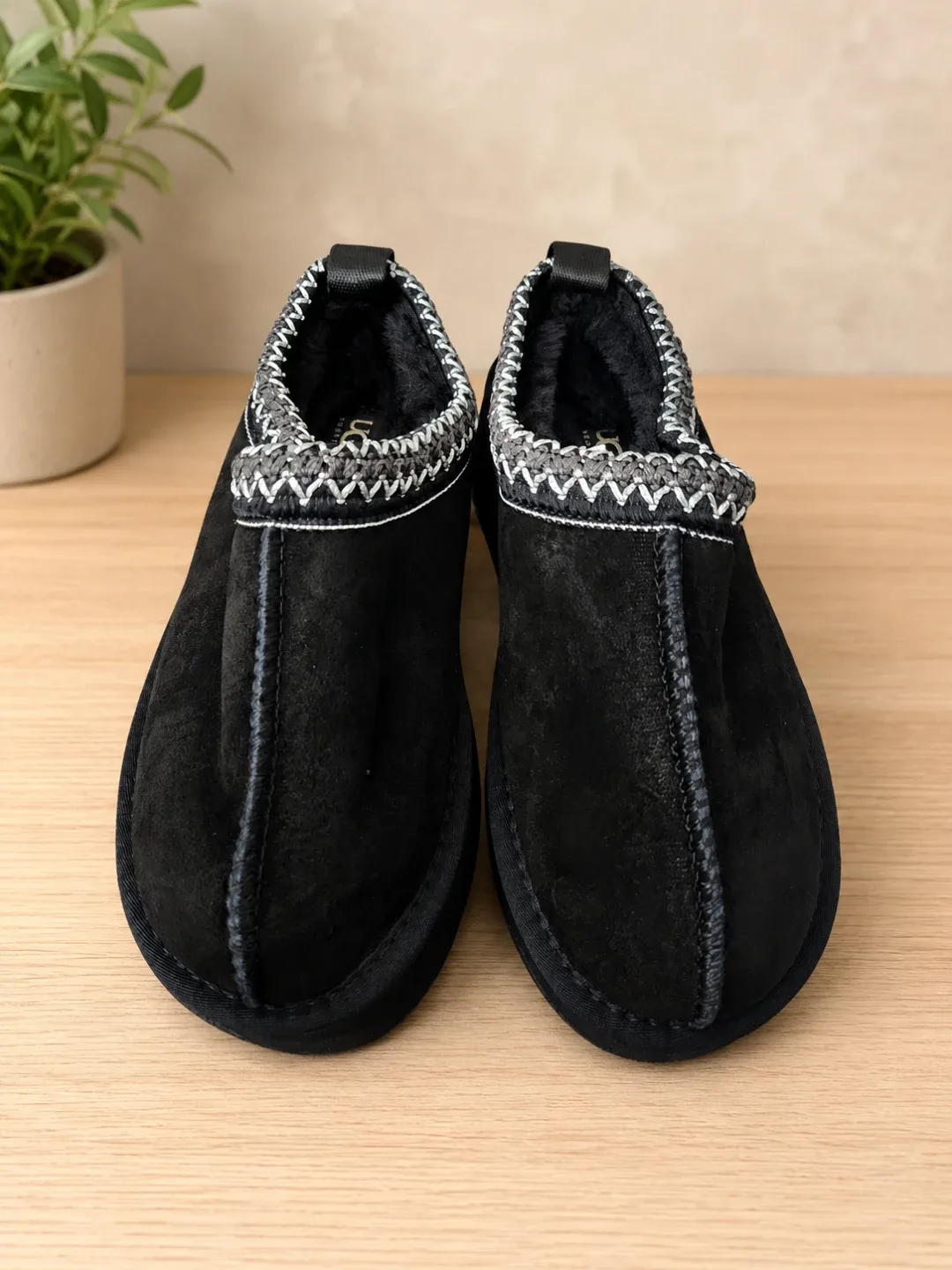 UGG Scuffette Slipper Black Suede