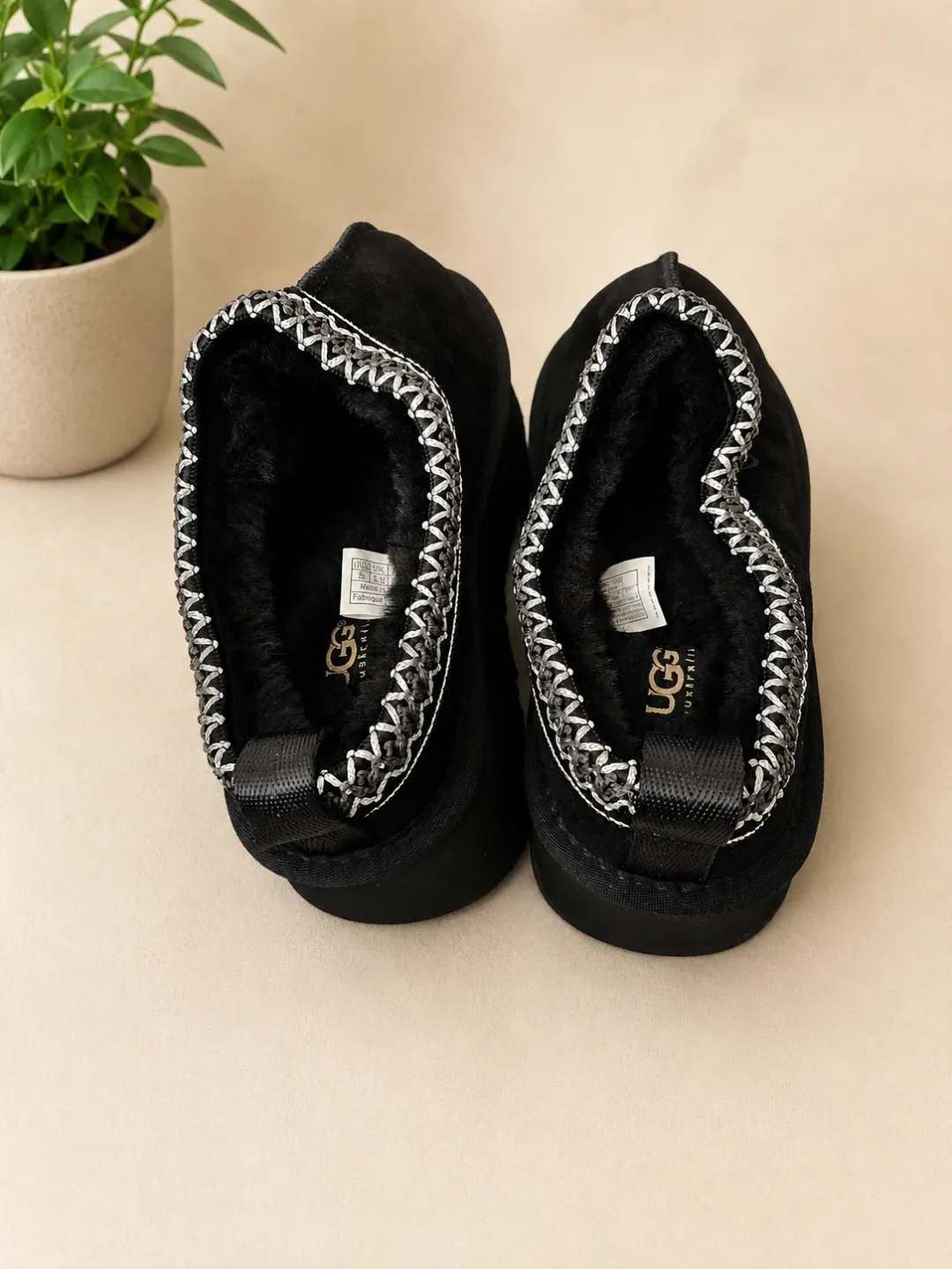 UGG Scuffette Slipper Black Suede - photo 2