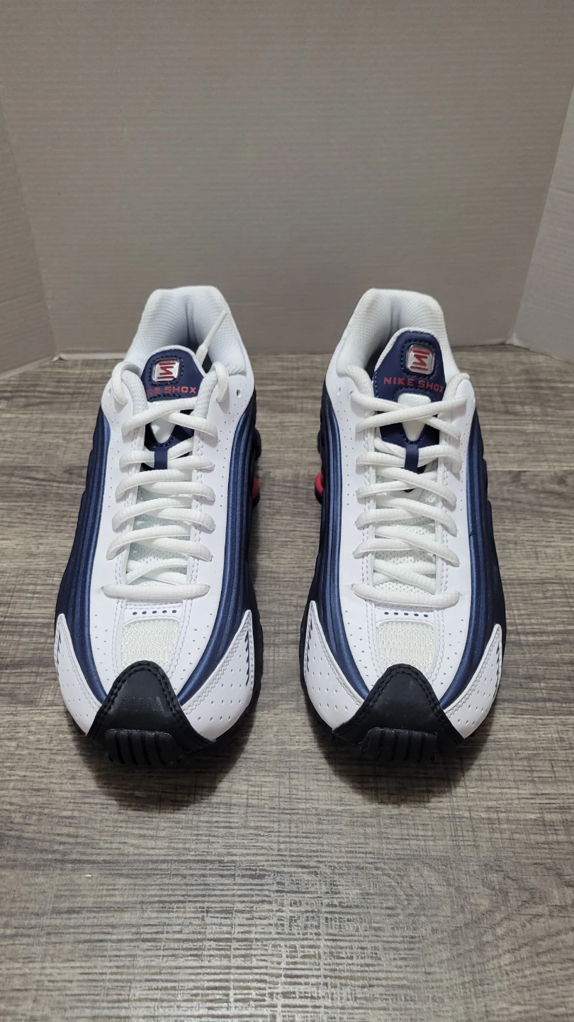 Nike Shox Youth Sneakers Size 4Y - photo 2