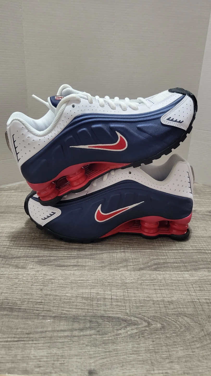 Nike Shox Youth Sneakers Size 4Y - photo 3
