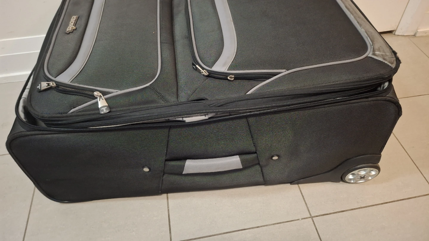 Tracker Black Rolling Luggage Suitcase 46 x 27x 77cm - photo 5