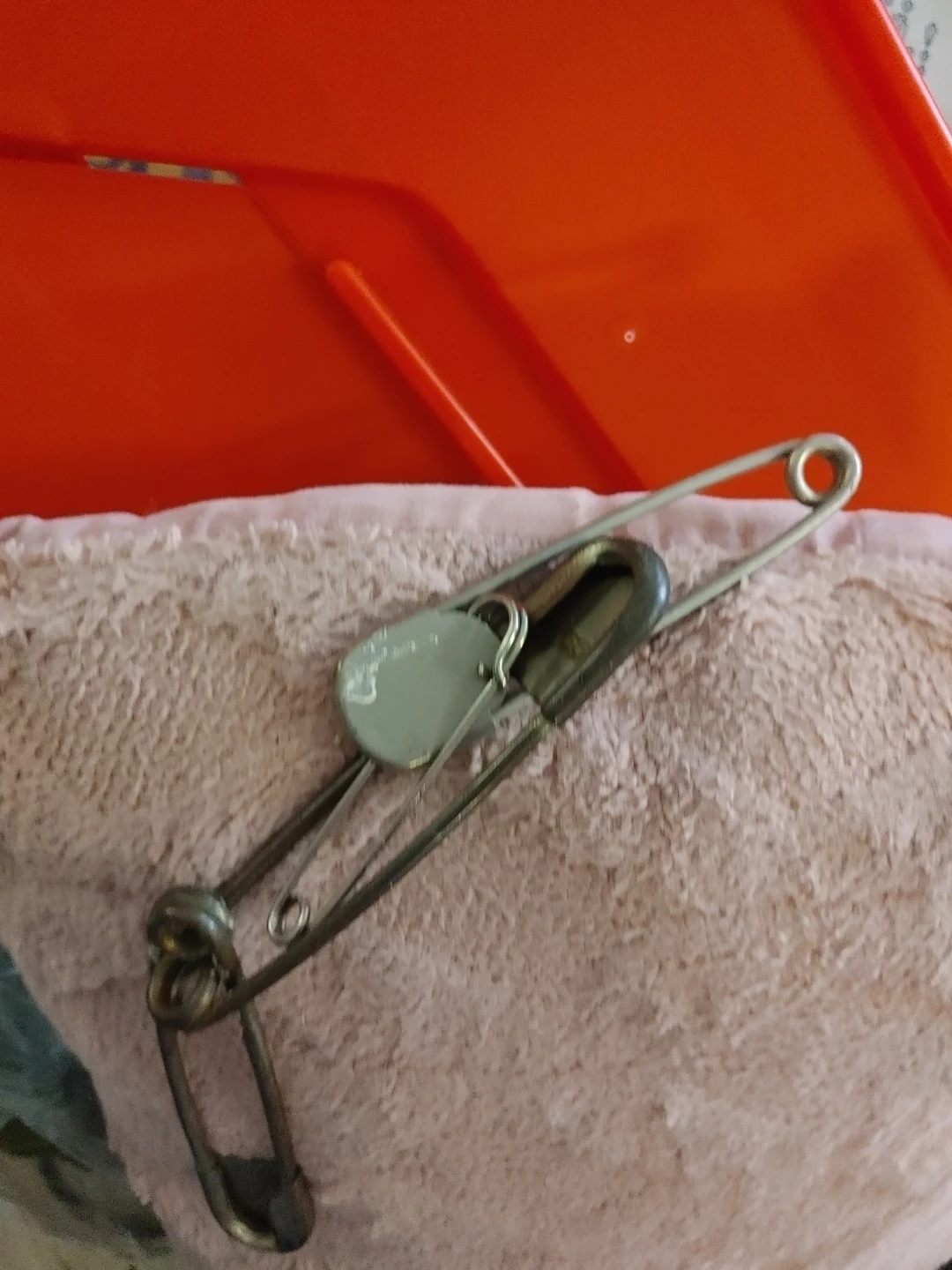 Set of safety pins