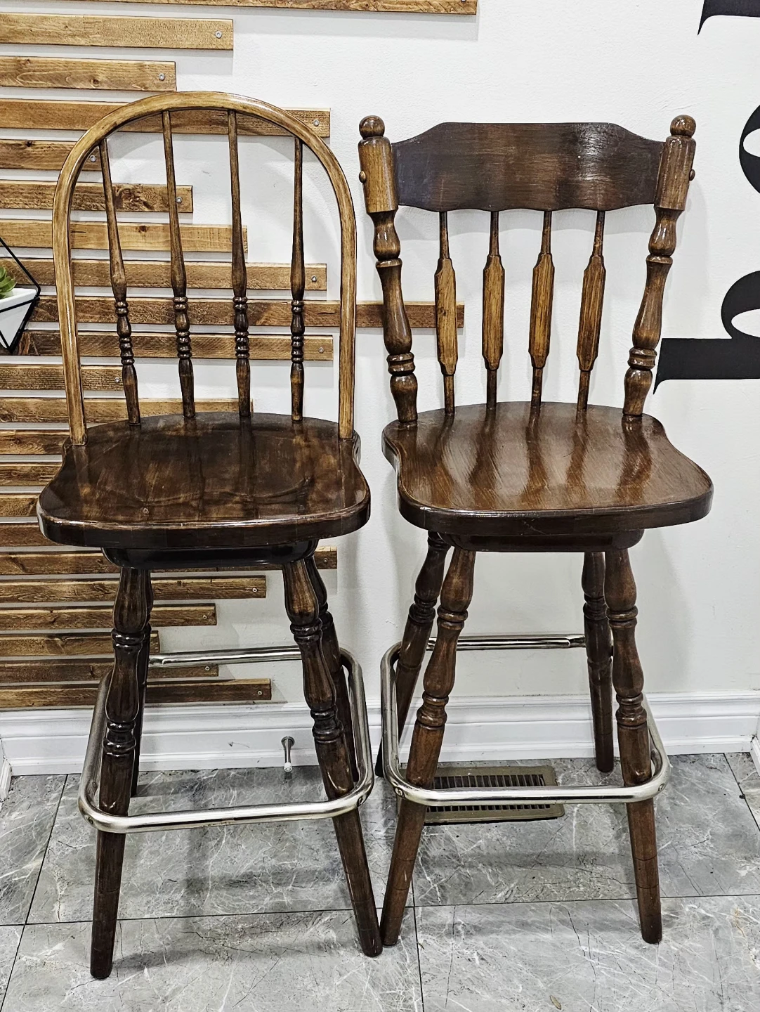 Set of 2 Mismatched Wooden Vintage Swivel Bar Stools - photo 2