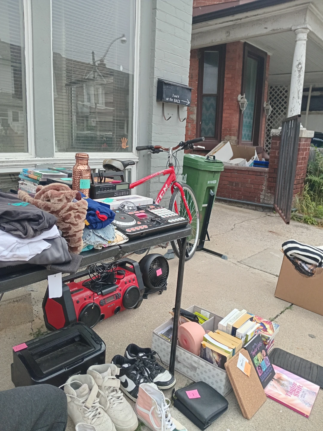Yard sale - photo 2
