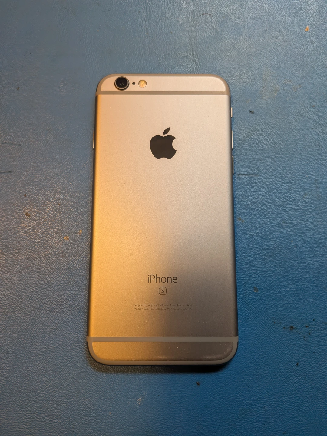 iPhone 6S 32GB - photo 2