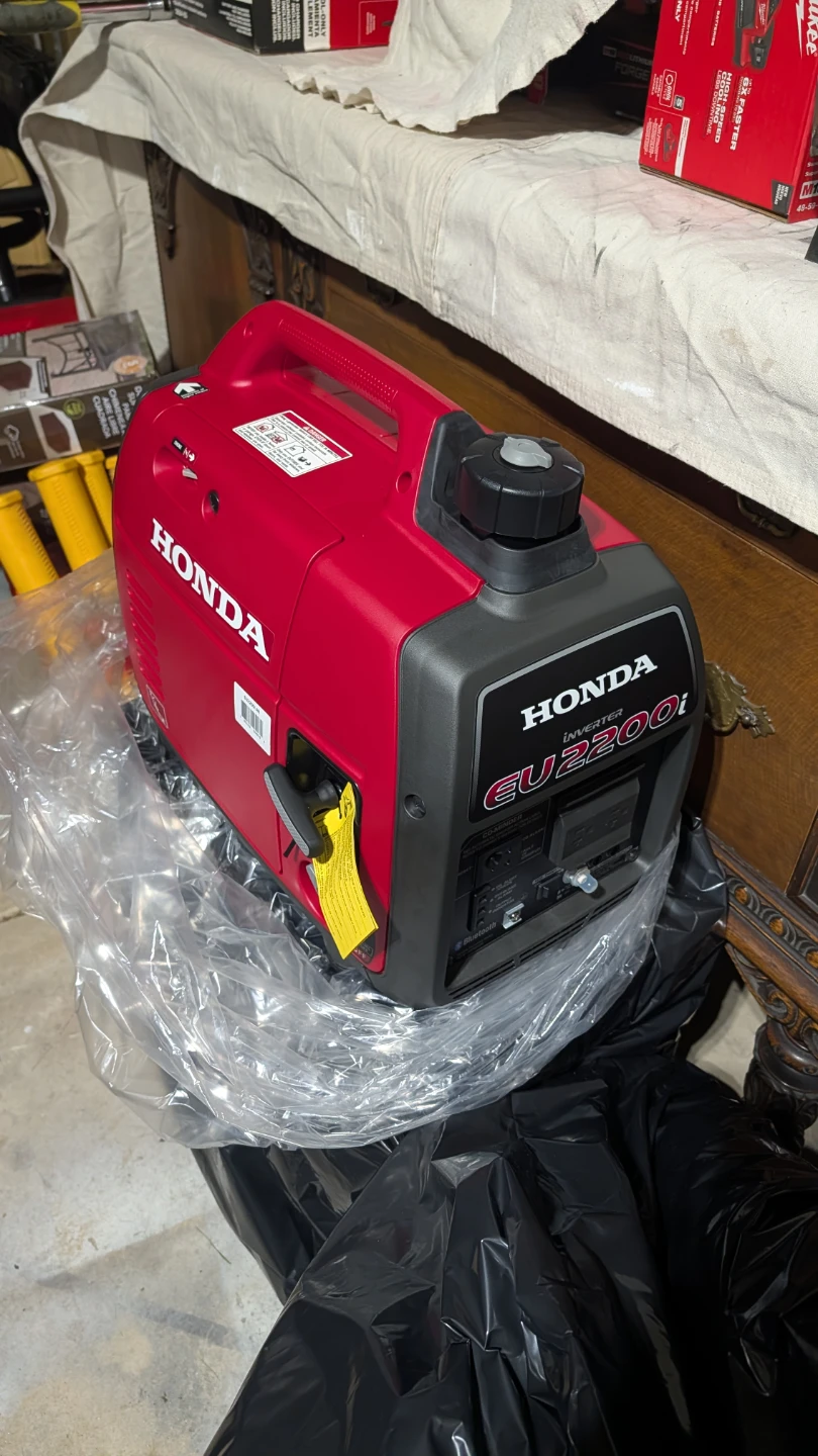 Honda EU2200i Inverter Generator - photo 2
