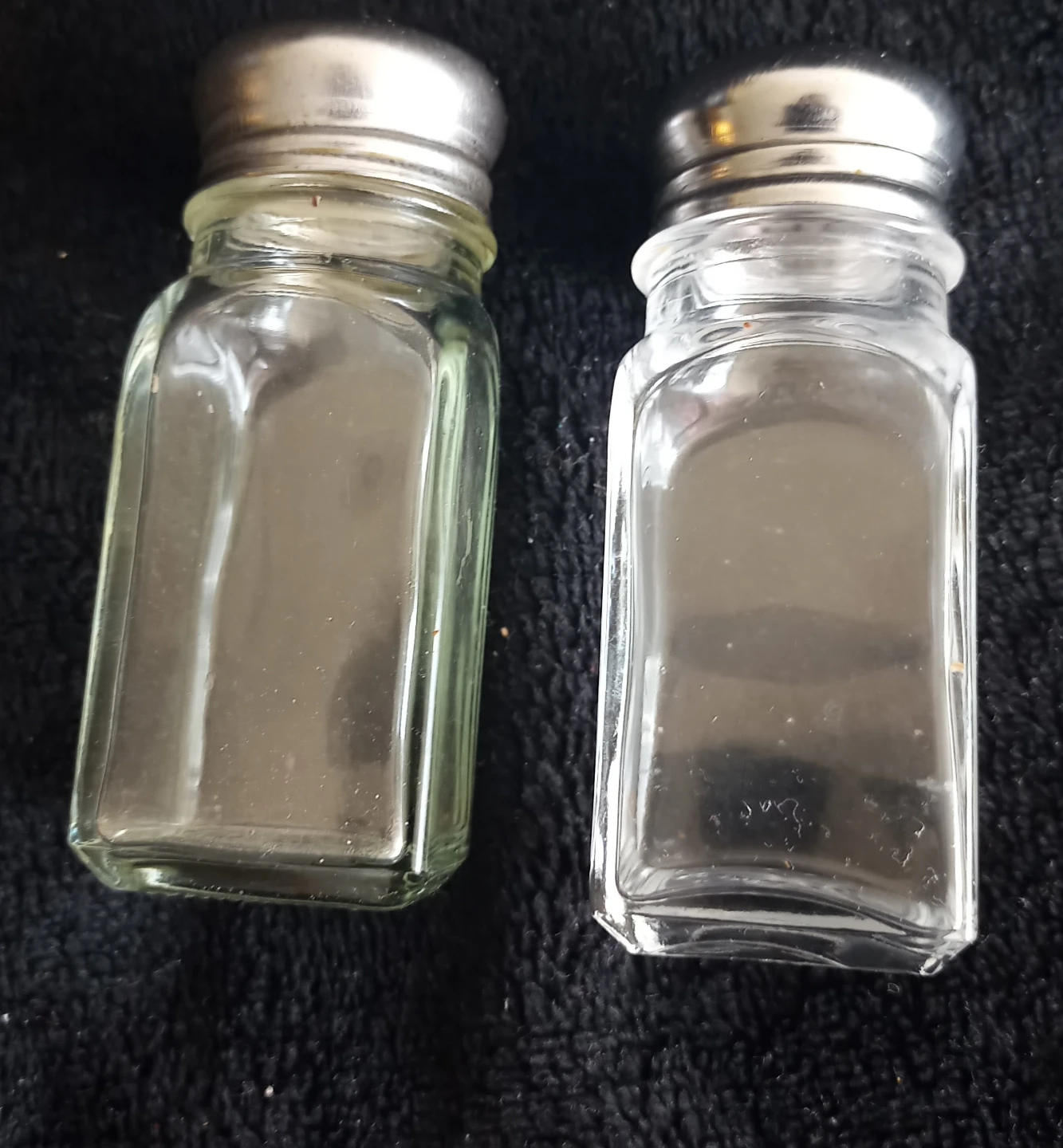 Pair of Stainless Steel & Glass Salt and Pepper Shakers⚽