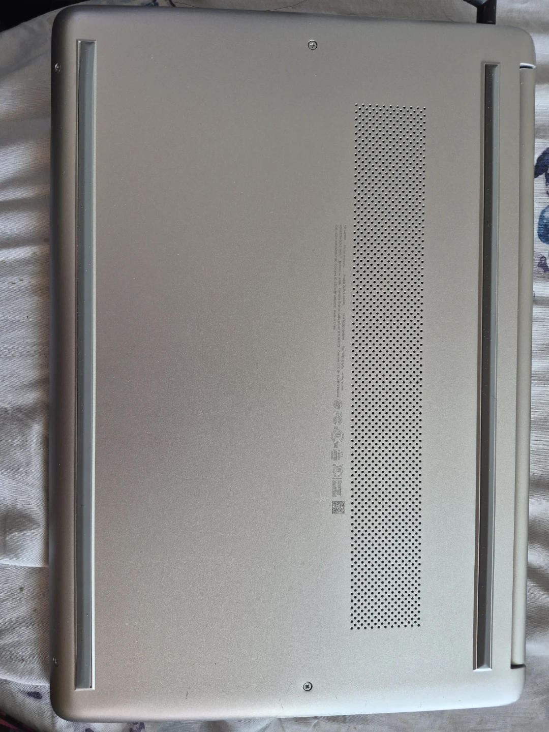 HP Laptop - photo 2