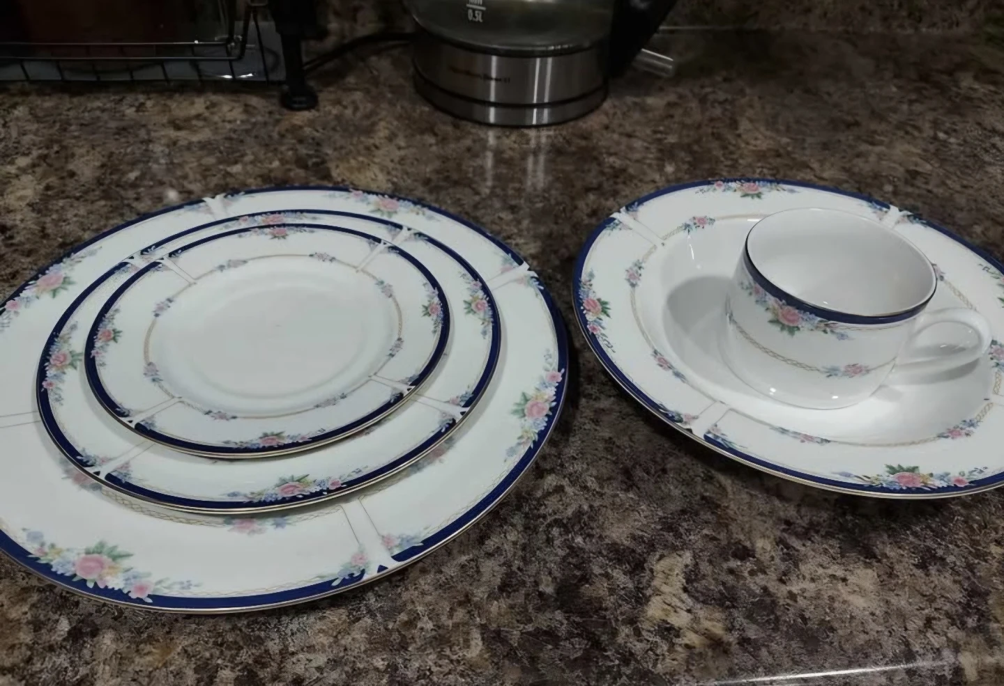 Apropos Diana Fine China Plate and Cup Set - photo 3