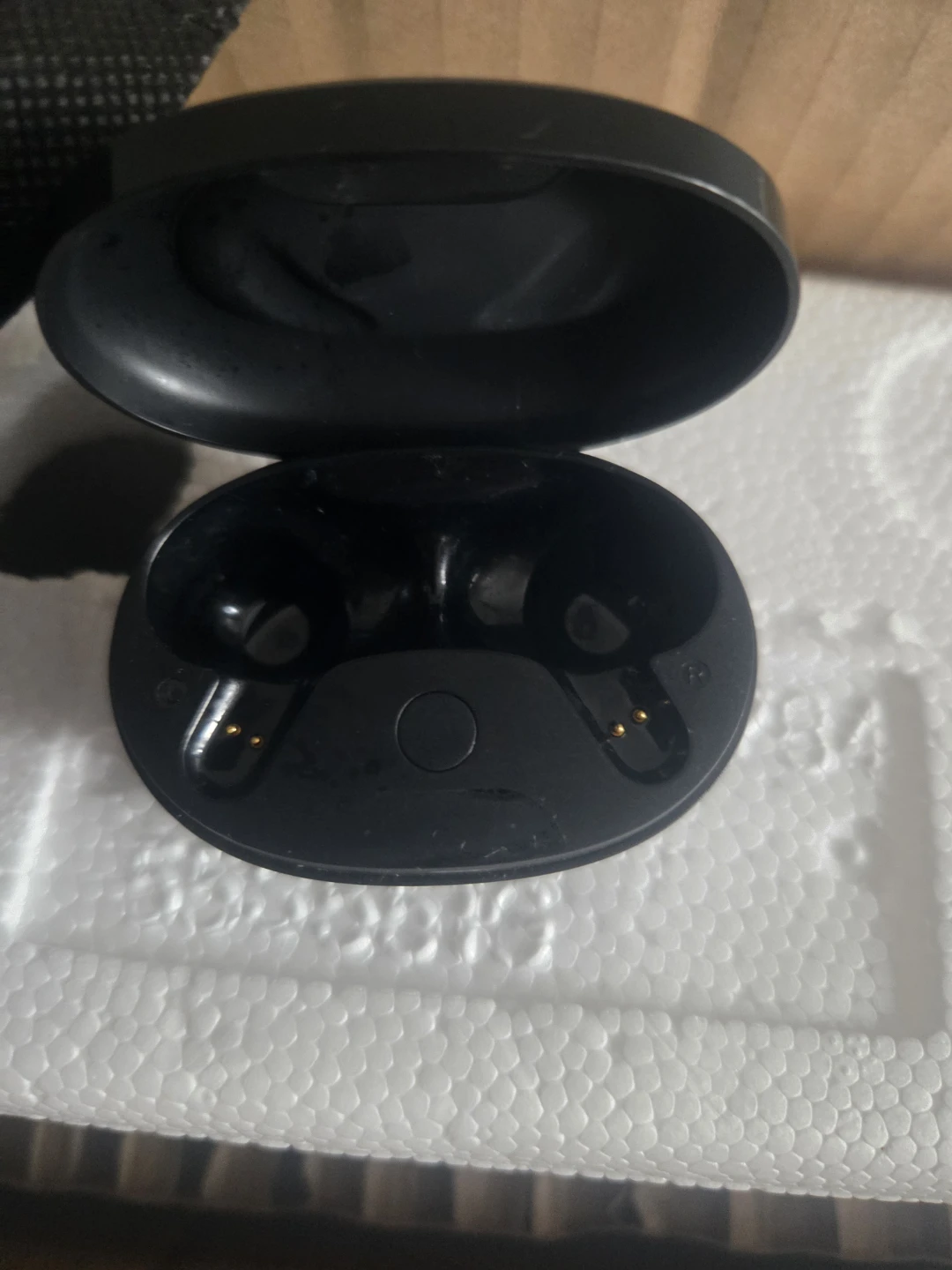 Soundcore charging case - photo 2