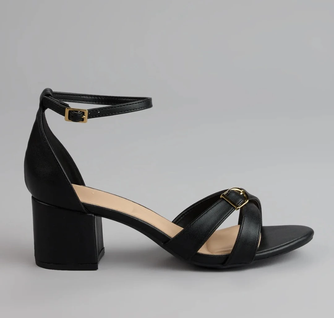 Wide Black Block Heel Sandals sz 8.5 fits like 9.5 - photo 2