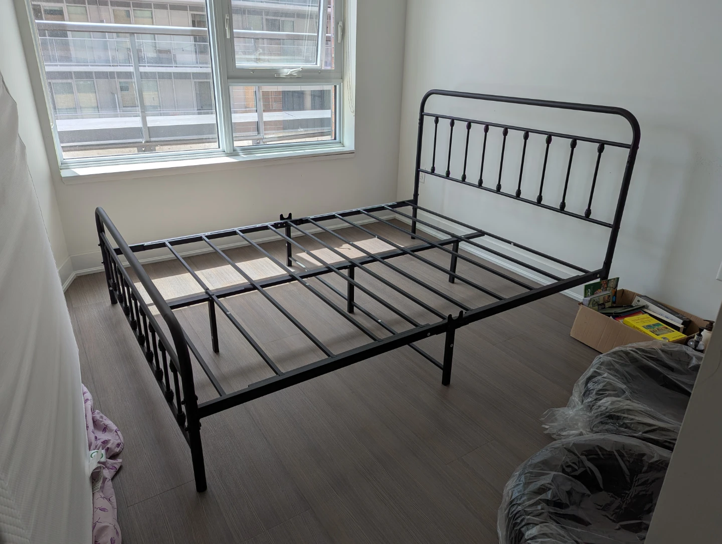 Queen bed frame with mattress - photo 2