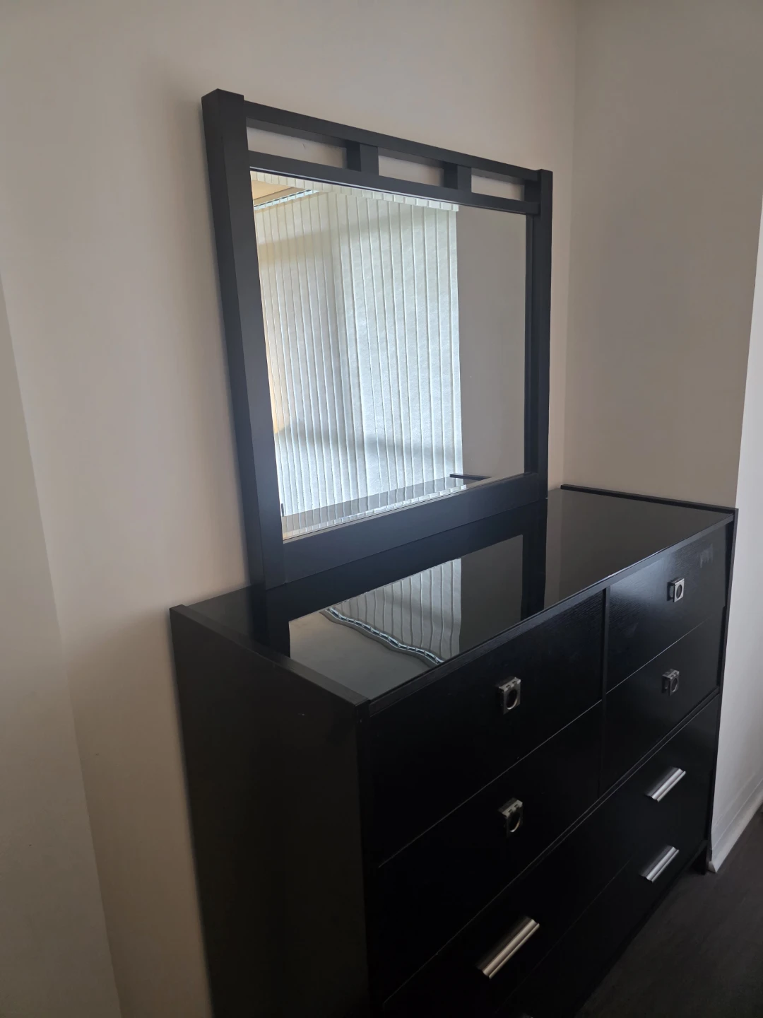 Dark brown Dresser with detachable mirror with 8 drawers