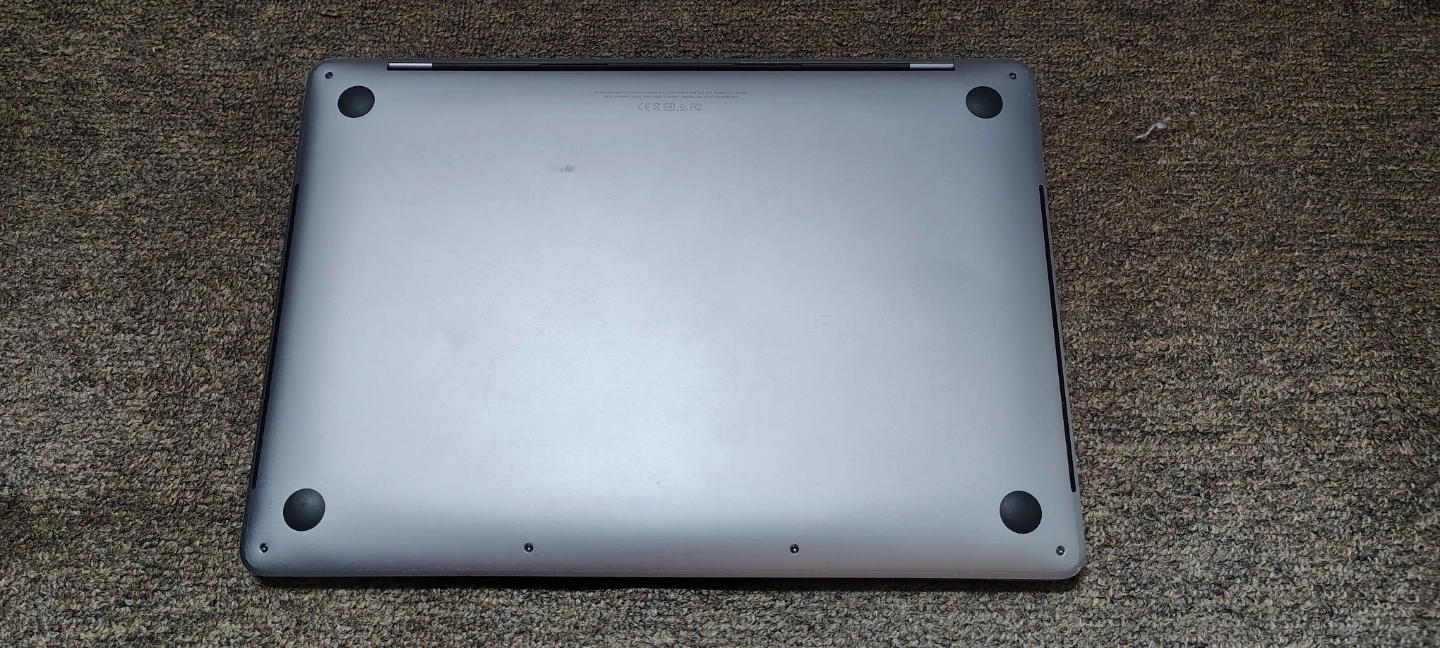 MacBook Pro 2018 - photo 2