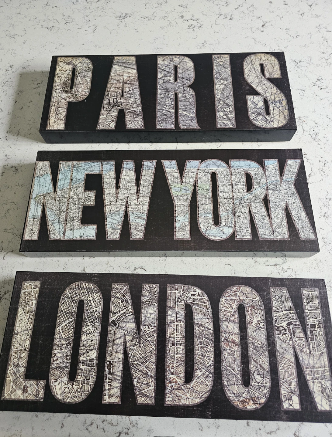 Multiple items, sold as a set.  Wall art and Eiffel Tower lamps. - photo 3