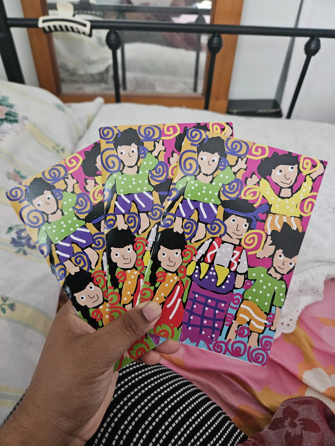 Set of 3 colourful greeting cards