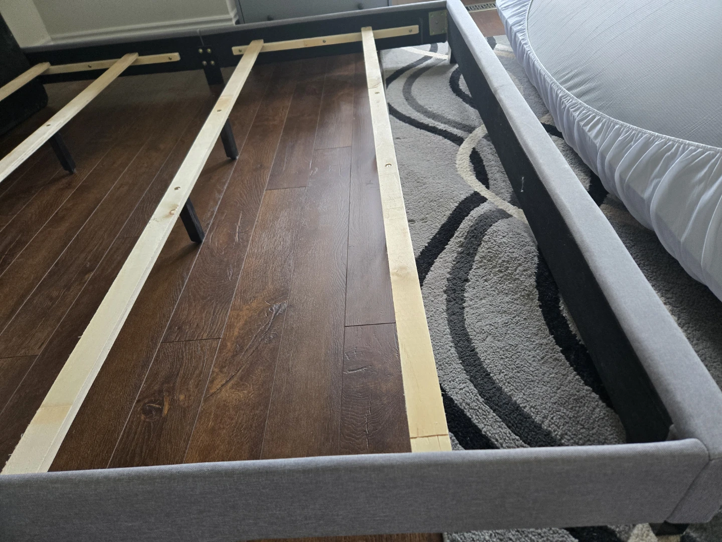 King Bed Frame - Gret with Tufted Headboard, box springs - photo 5