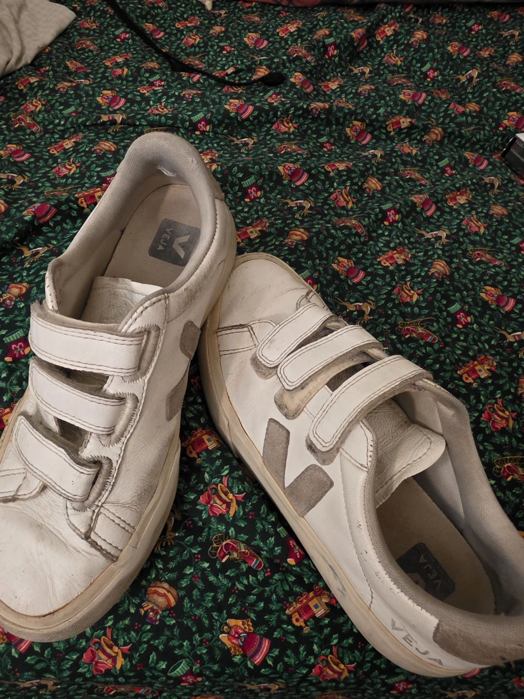 Veja womens Sneakers Size 8 US