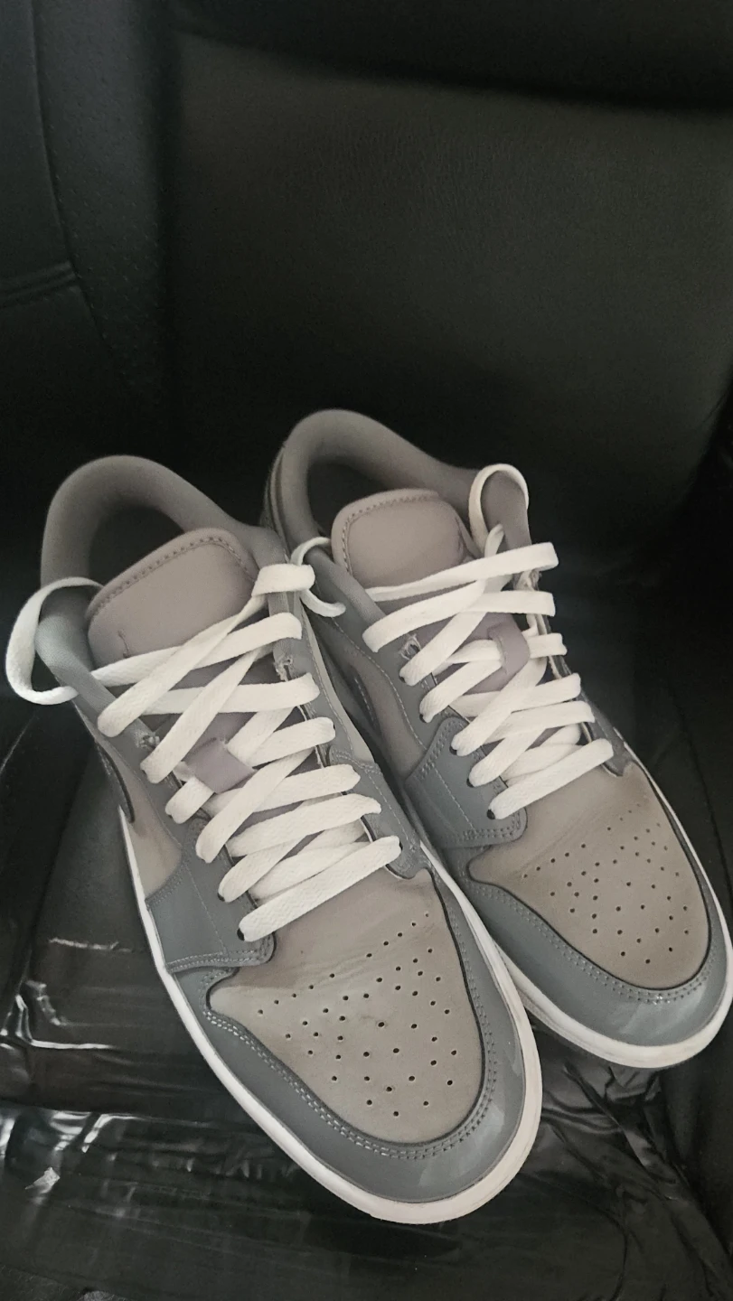 Air Jordan 1 Low SE Light Smoke Grey White - photo 2