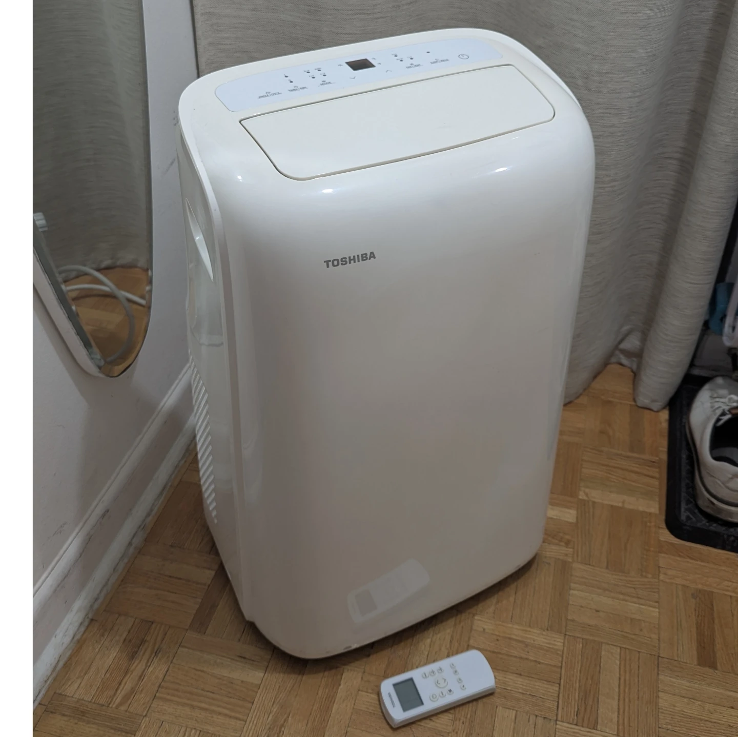 Toshiba 12,000 BTU Portable Air Conditioner AC+Remote control