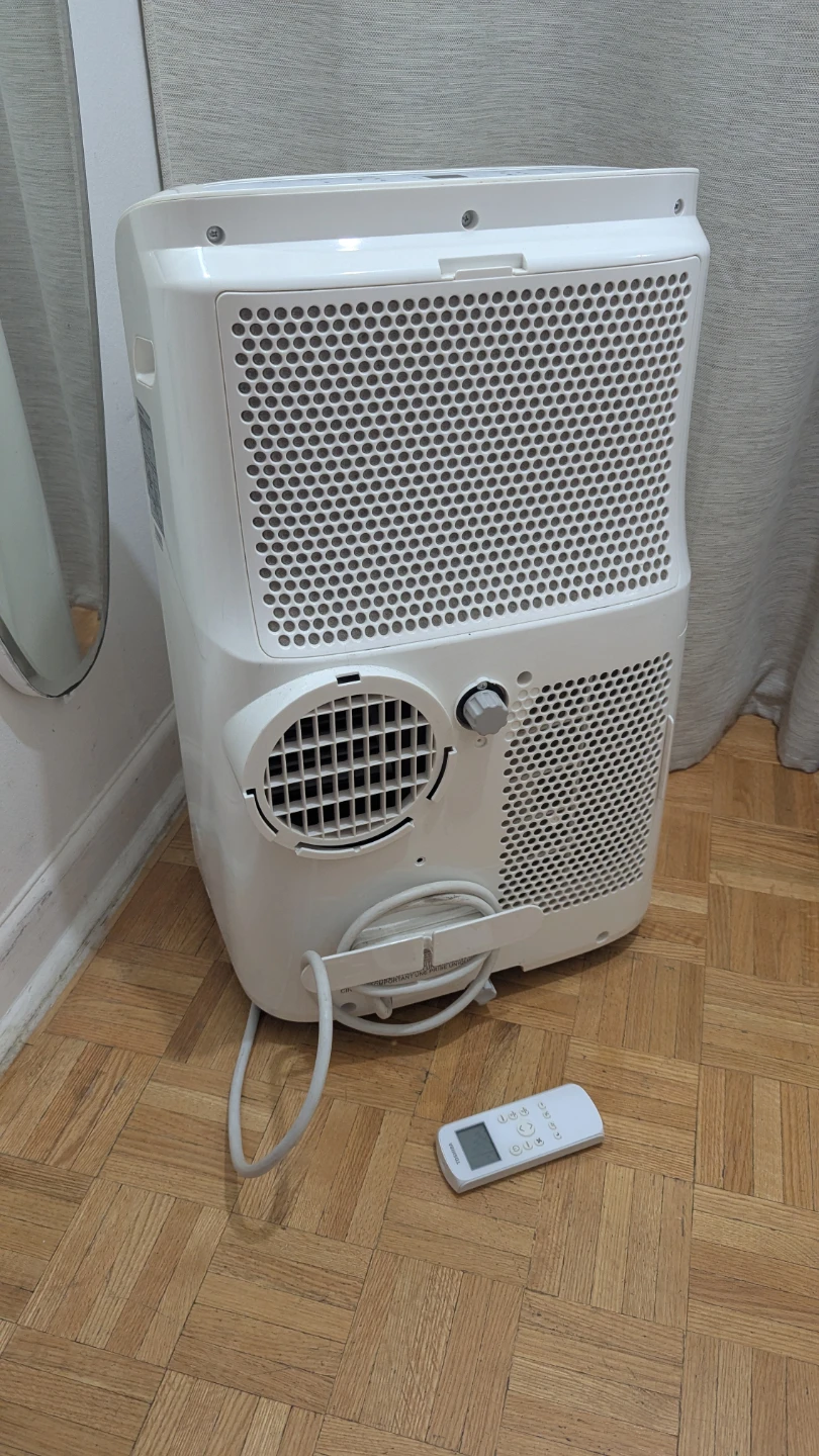 Toshiba 12,000 BTU Portable Air Conditioner AC+Remote control - photo 3