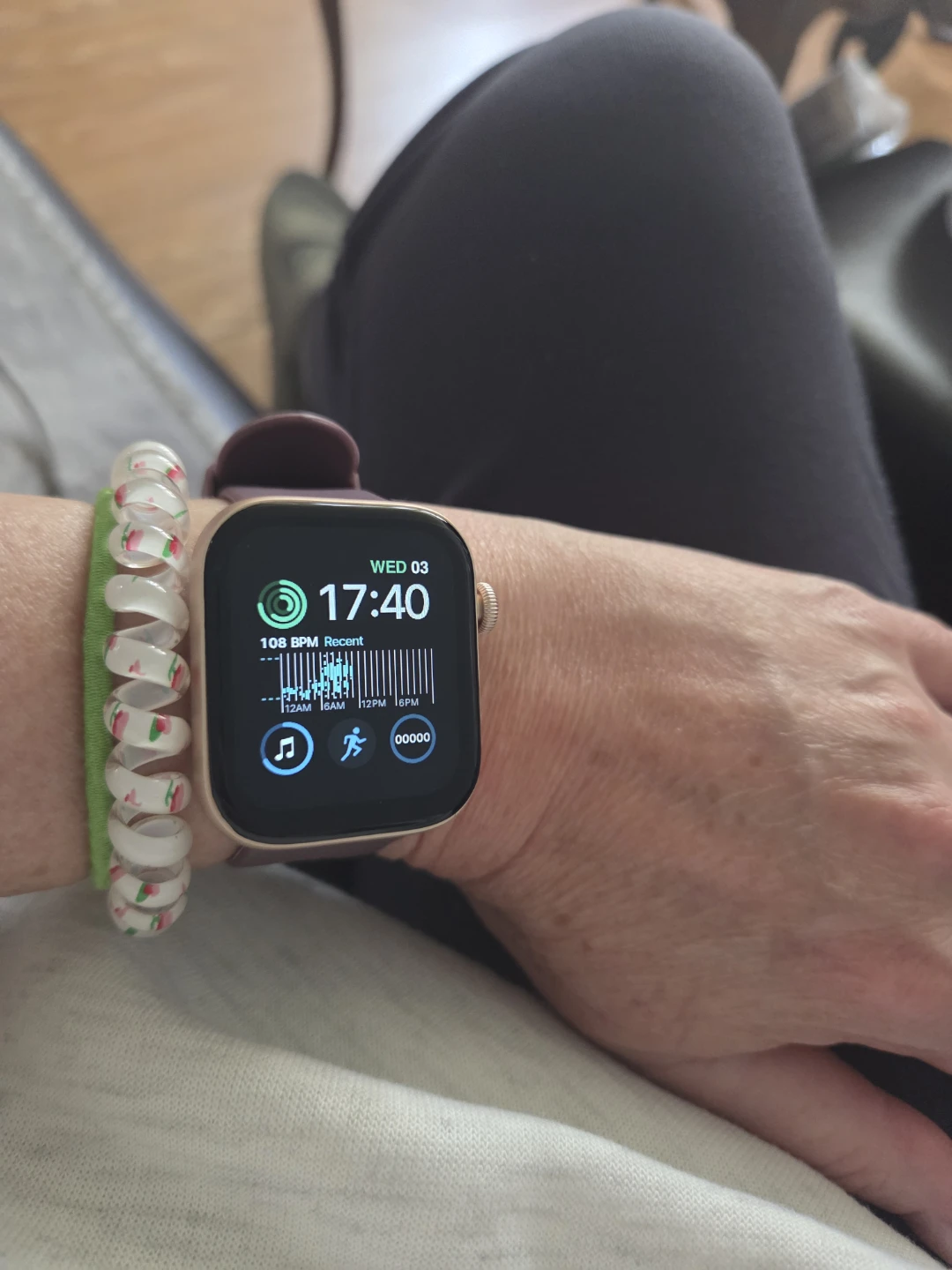 AcclaFit Smartwatch - Deep Purple ⚽