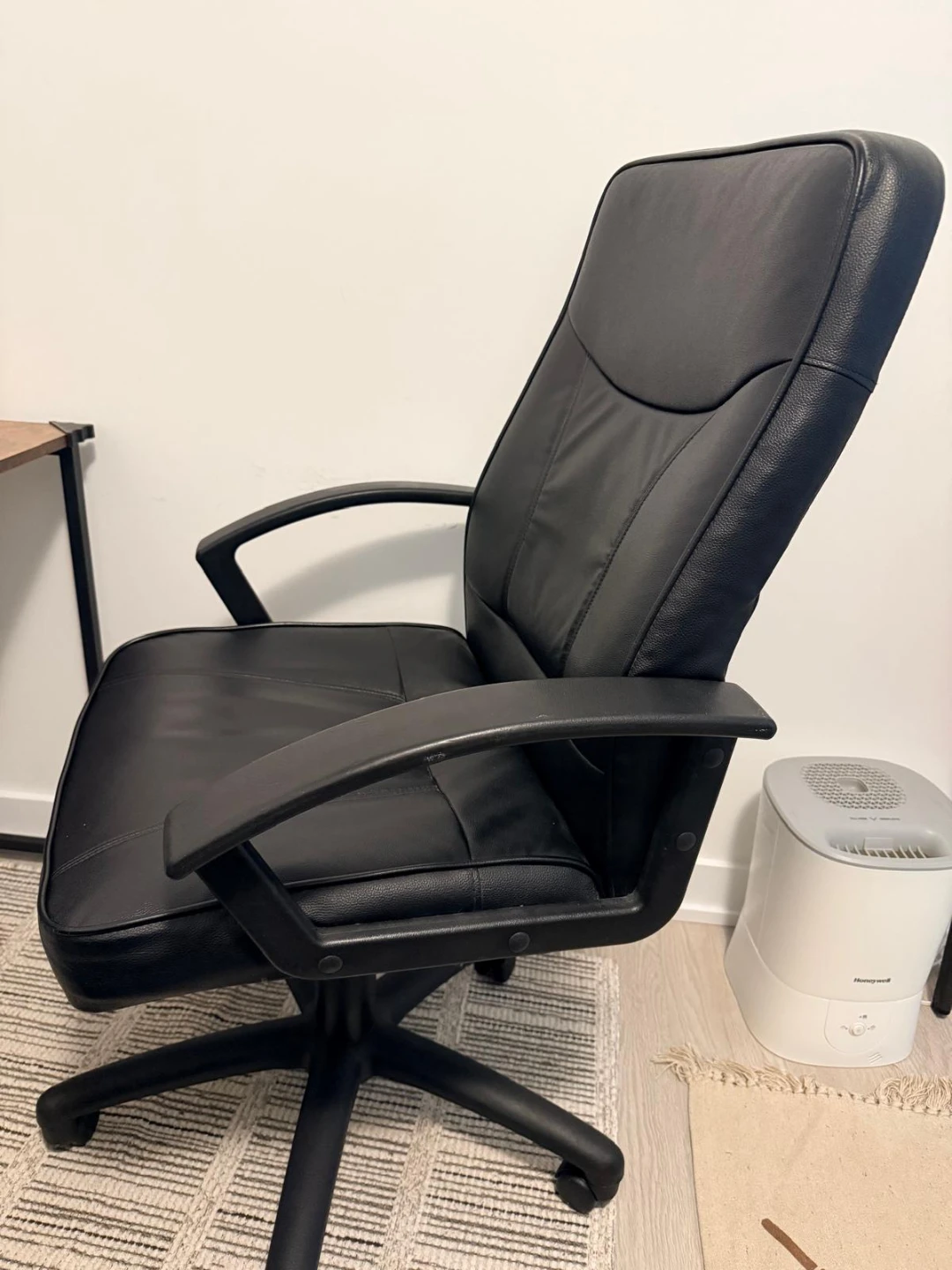 Office table and Chair with Wheels - photo 4