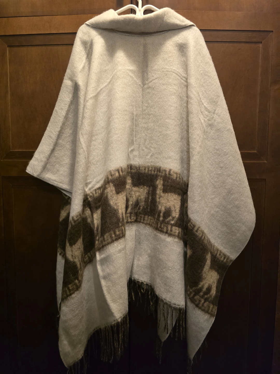 NEW authentic Peru Cream Alpaca Blend Poncho with Scarf - photo 5