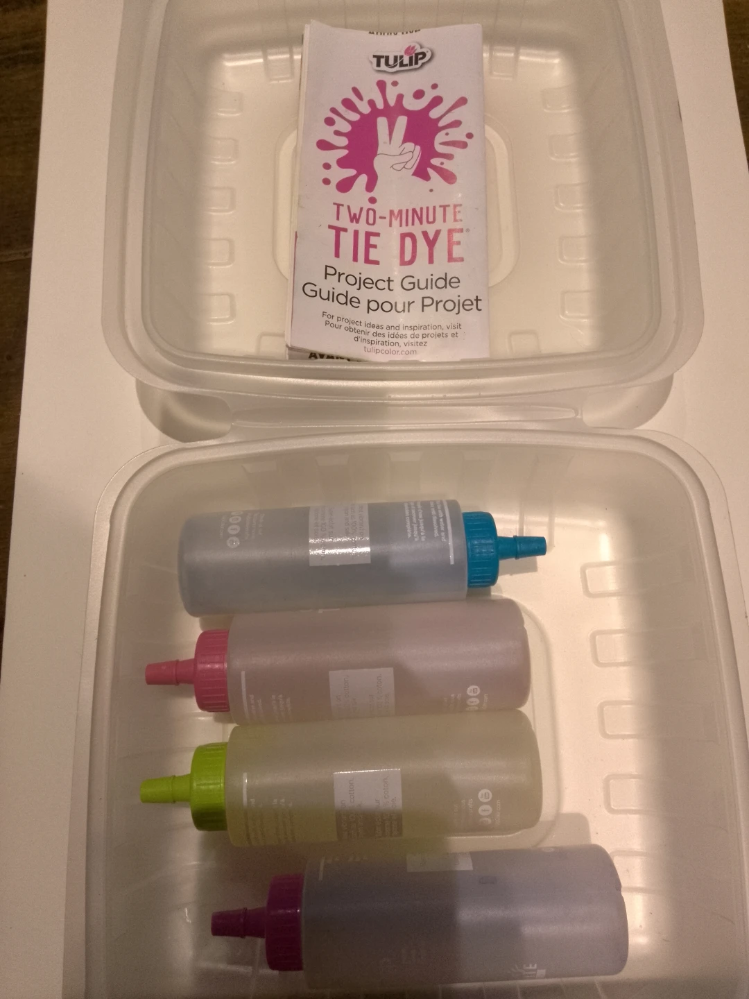 Tulip Tie Dye Kit with 4 Bottles and Project Guide ⚽