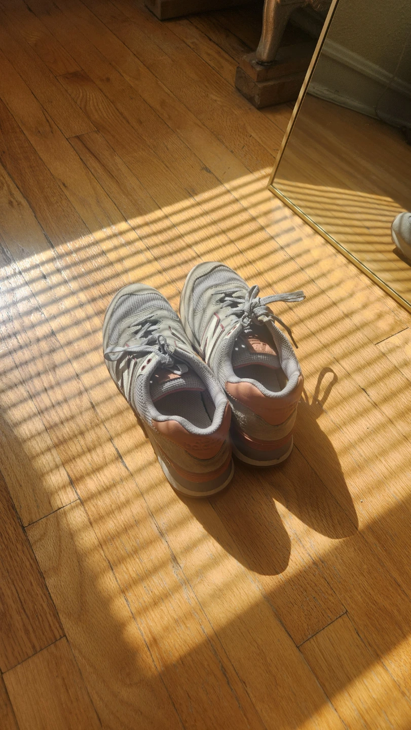 New balance shoes