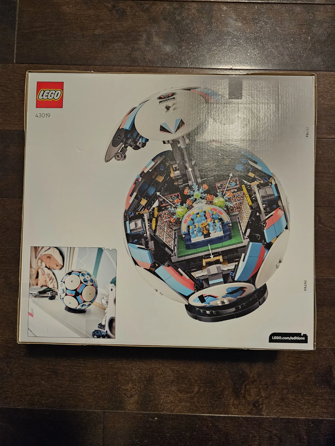 LEGO 43019 Soccer Ball Editions - photo 2